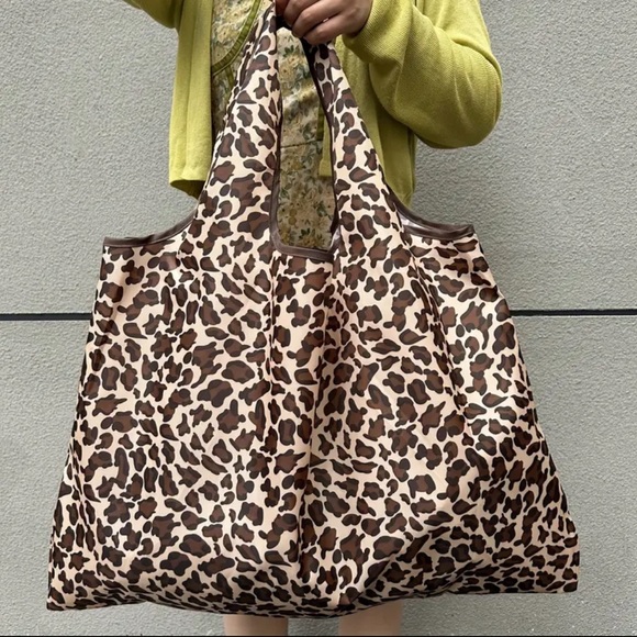 Tote- Lg nylon leopard print tote,NIP, inside pocket, wide straps, 20.8” x 15.7” - Picture 7 of 8